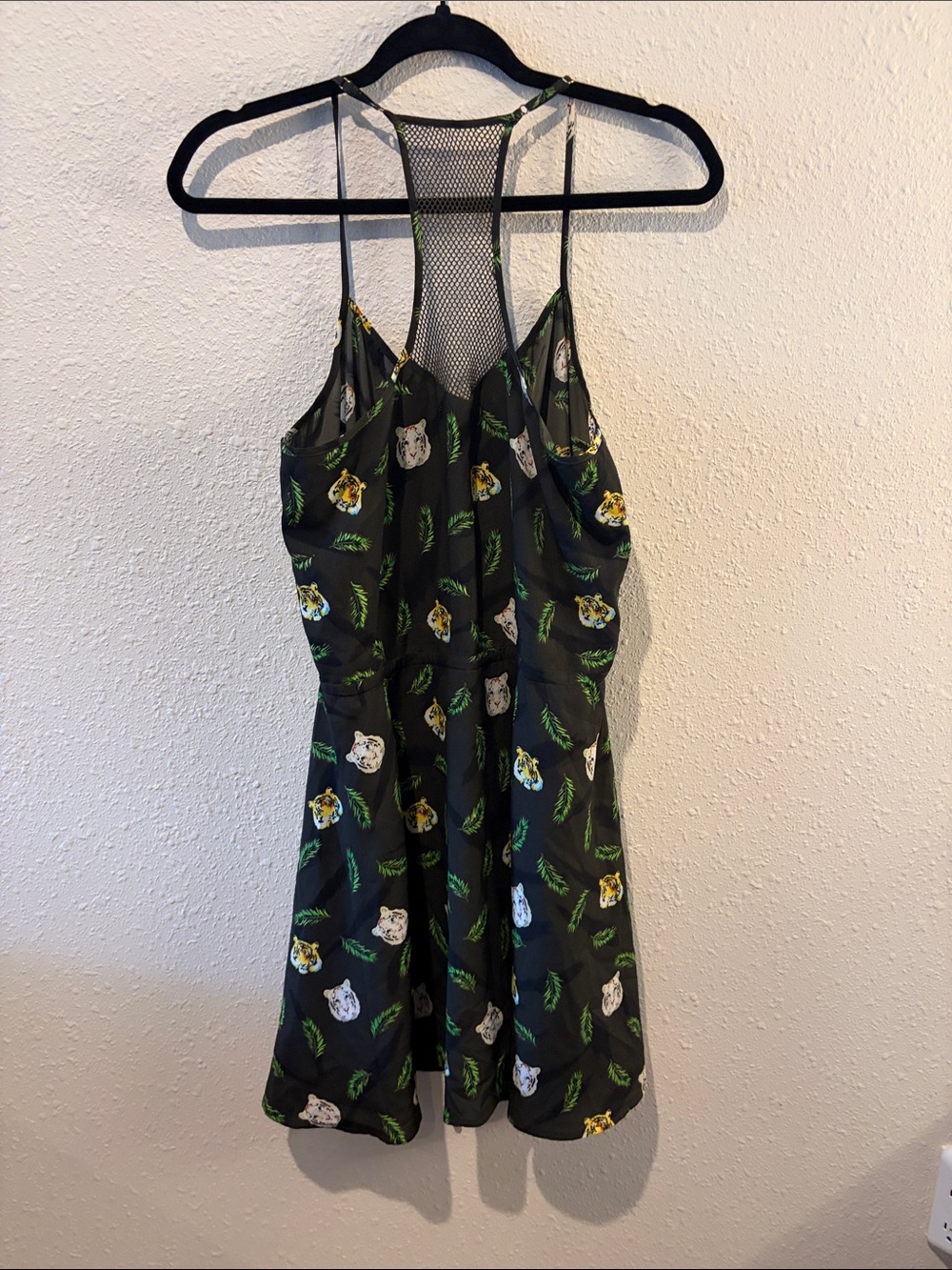 NWT Heartloom Nadia Black Tiger & Leaf Print Racerback Dress - Picture 3 of 3